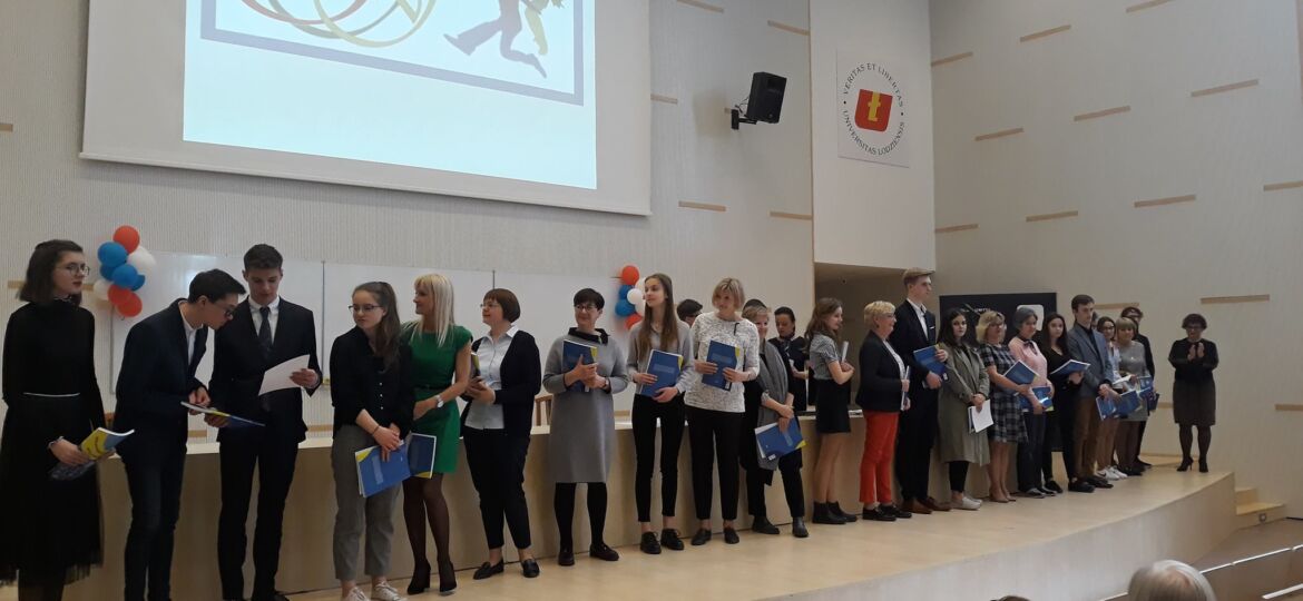 56591981_682906475460747_8305028640794476544_o